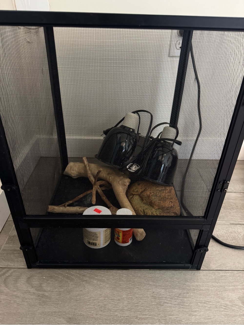 Zoo Med Black Reptile Enclosure Habitat with Climbing Branch